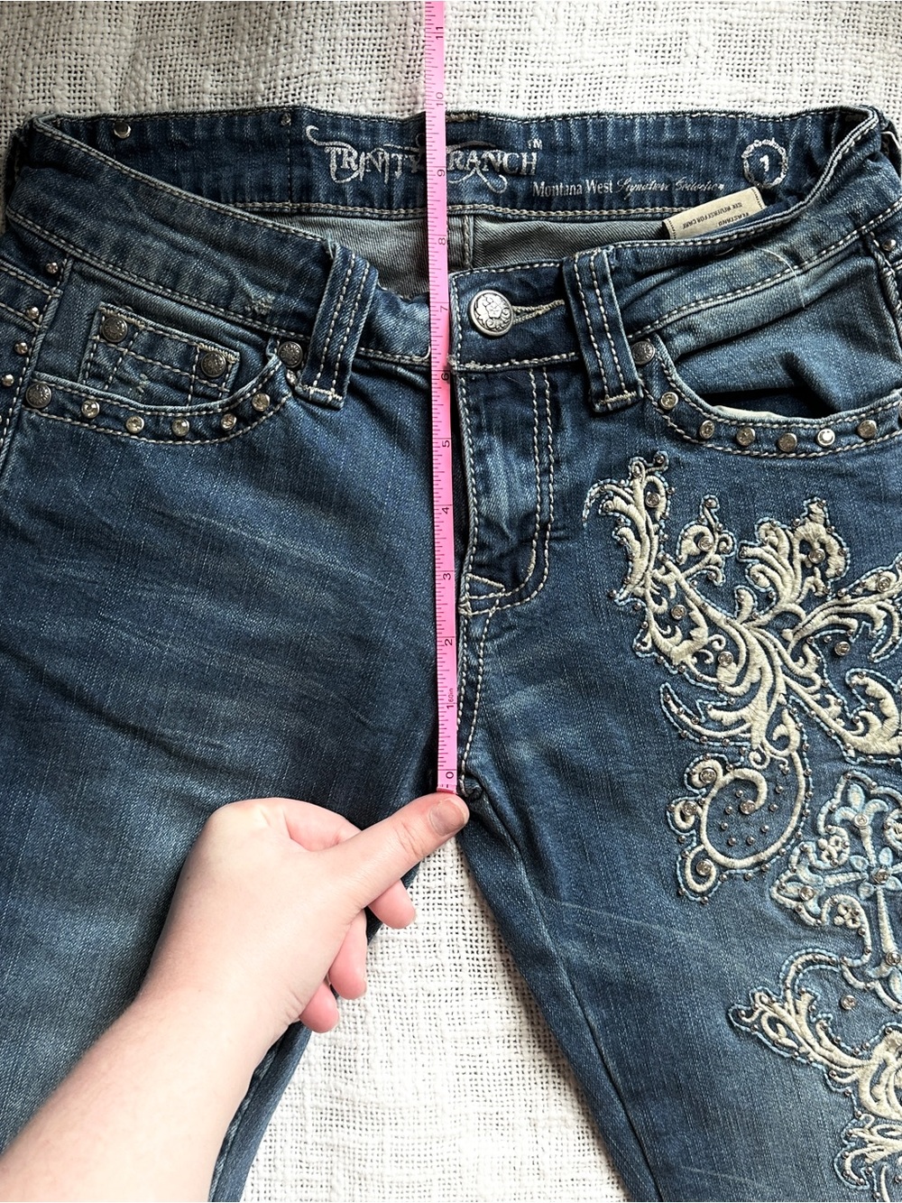 Trinity Ranch Embroidery Embossed Studded Low Rise Bootcut Jeans 🐃 Size 1 - Picture 6 of 8